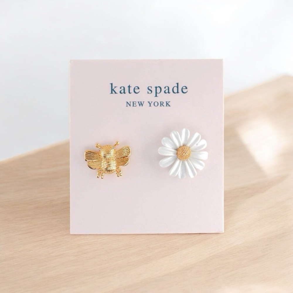 Kate Spade Flower & Bee Mismatched Stud Earrings Brand New - Picture 1 of 6